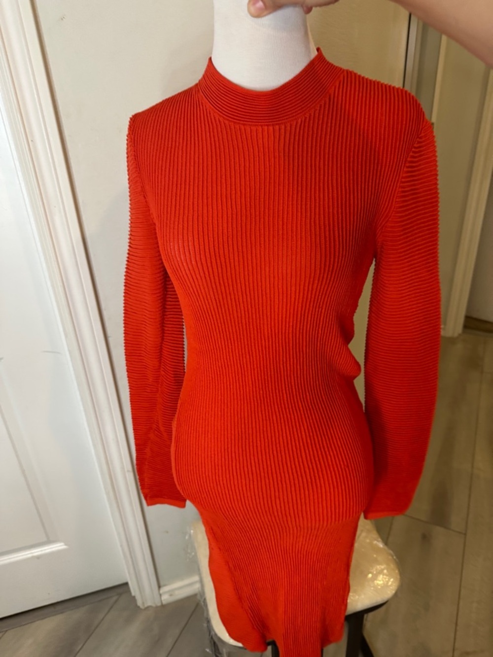 Women’s Red Ribbed Long-Sleeve Knit Dress